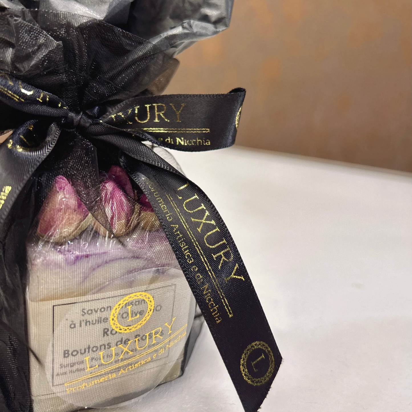 Sapone artigianale profumo inebriante Tradition Rose - boccioli di rosa